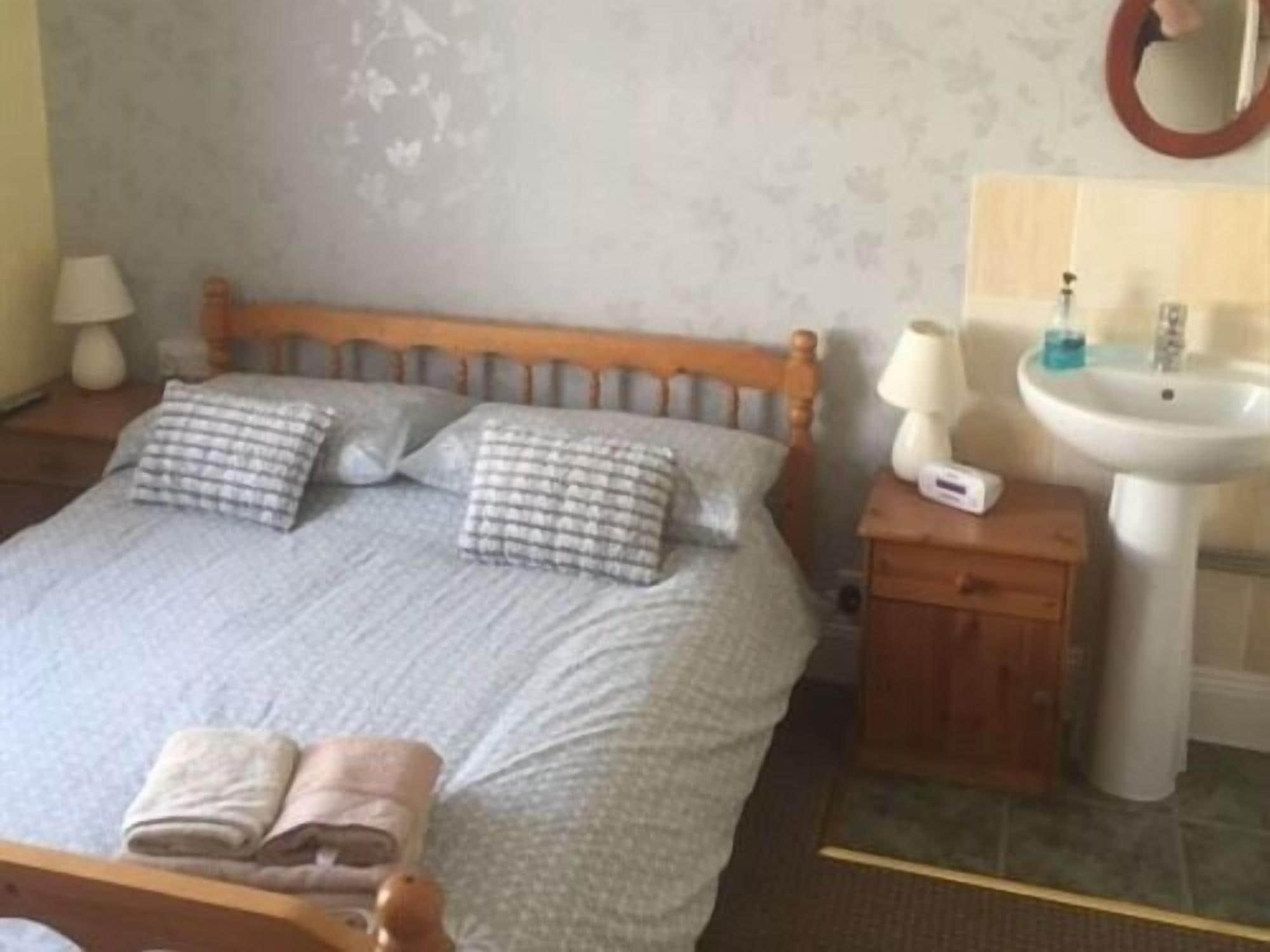 蓝花楹酒店 佩恩顿 外观 照片